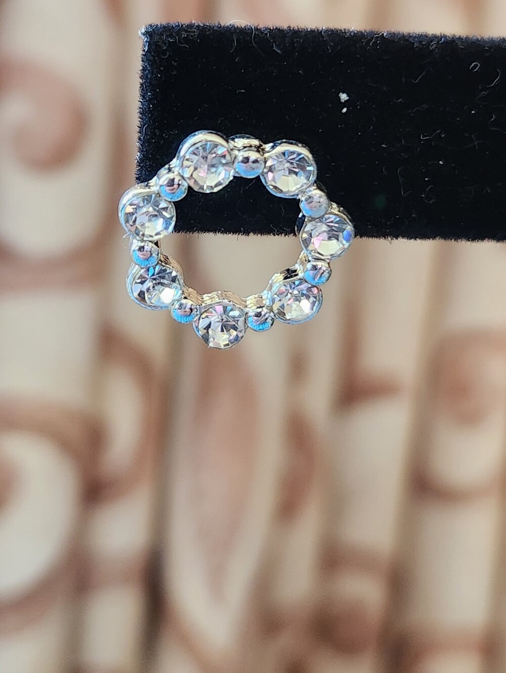 Swarovski Elements Mini Round Wreath Shaped Earrings Silver Tone New